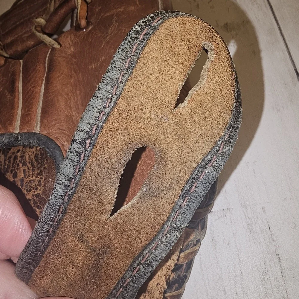 Vintage Sonnett Leather Baseball Glove Mitt Barney McCosky Model Button Strap OK